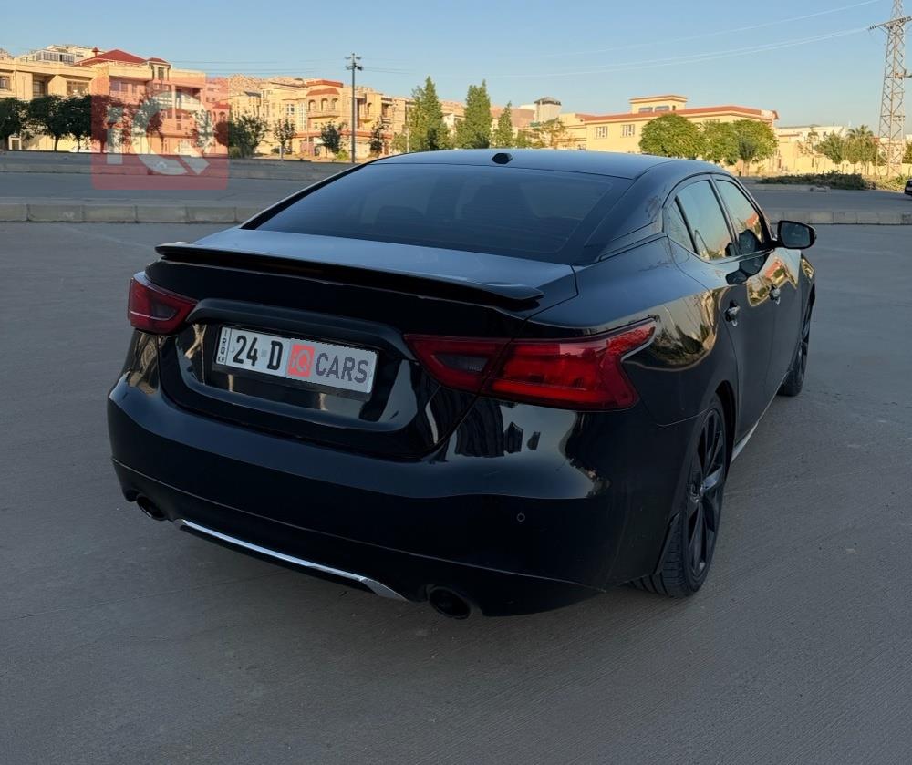 نيسان ماكسيما